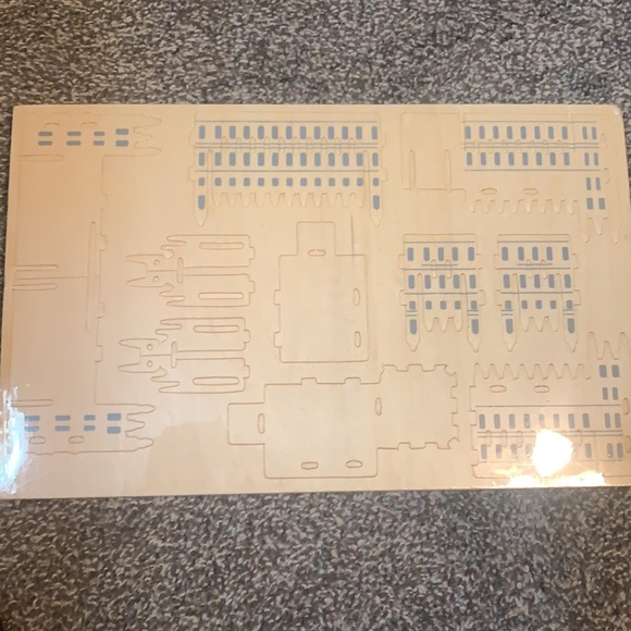 New Wooden Puzzle - Picture 2 of 3